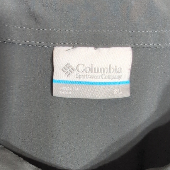 Columbia Black Casual Button Down Shirt - Picture 3 of 6